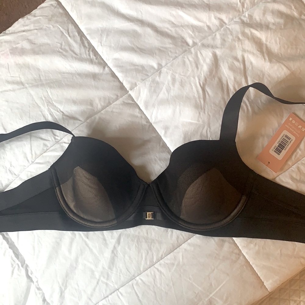32 B1/2 bra never worn. NWT